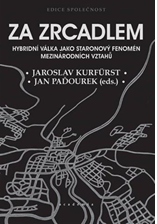 Za zrcadlem